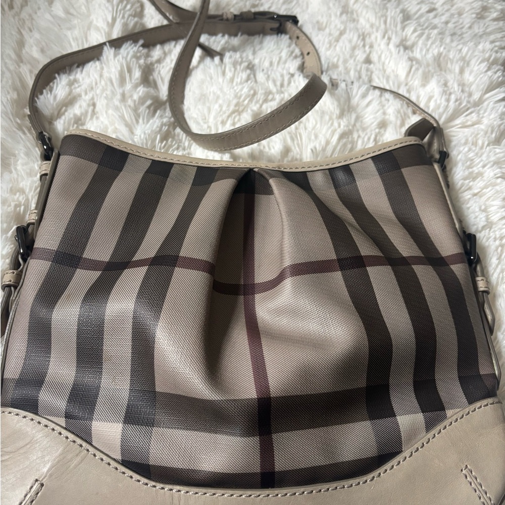 Burberry gray crossbody pocketbook